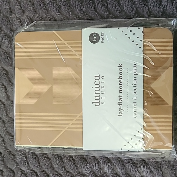 ⭐️3/$35 Danica Limited Edition Designer Tea Towels & Notebooks - Picture 8 of 9